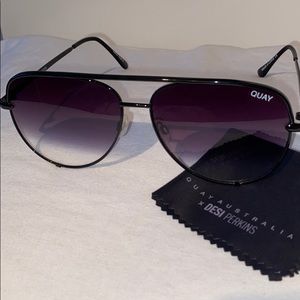 Quay x Desi High Key Black Fade